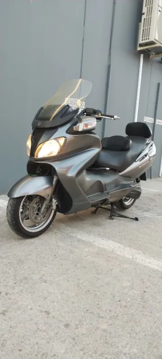 Suzuki Burgman 650