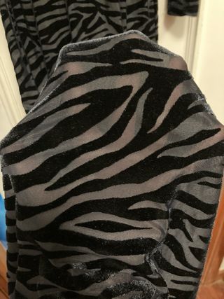 Vestido largo animal print transparente