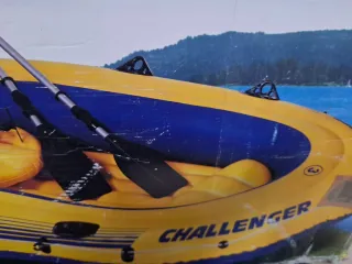 Barca hinchable Intex Challenger con remos
