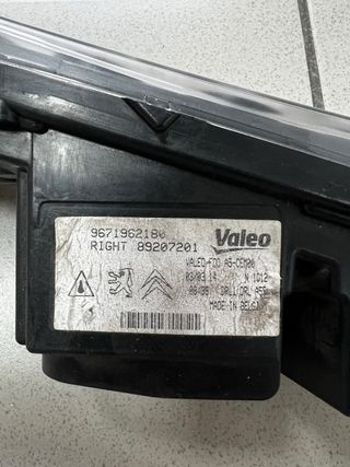 Farol Dianteiro Direito Citroen DS3 9671962180