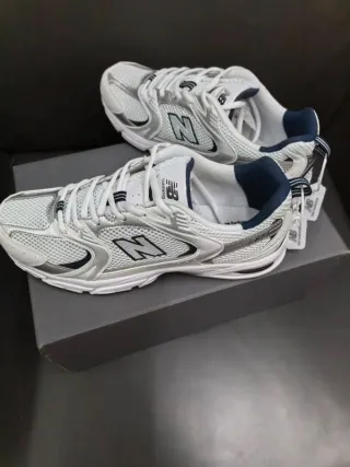 New Balance 530 Talla 41.5 Blanco Plata Marino