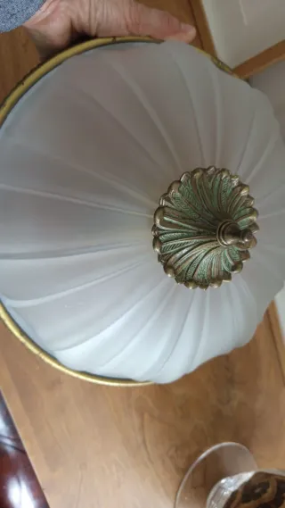 Plafón de cristal y metal dorado