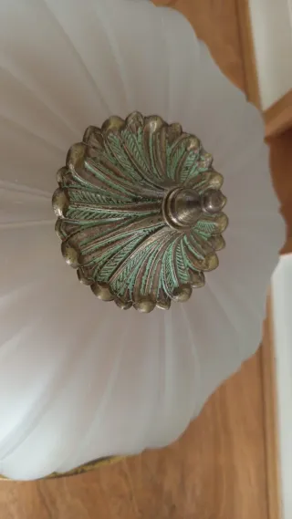 Plafón de cristal y metal dorado