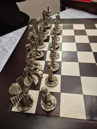 Juego Ajedrez Metálico El Quijote