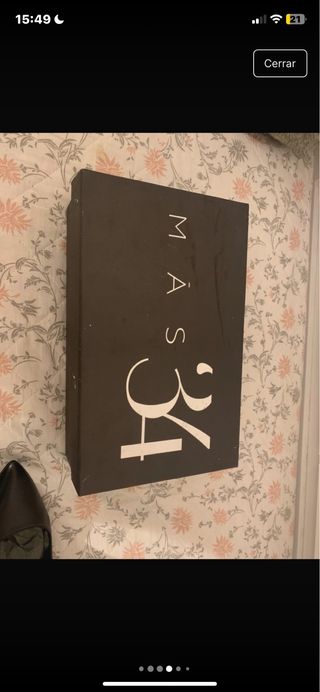 Tacones negros de punta