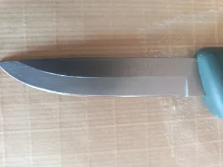 Cuchillo de campo con ferrocerio.