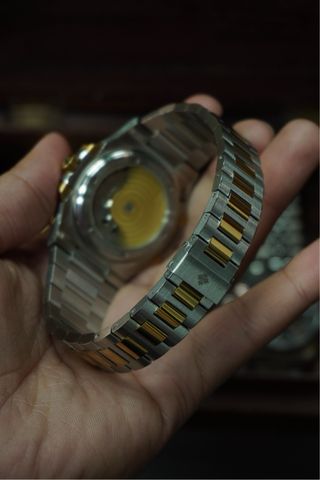 reloj Elegante Oro y Plata