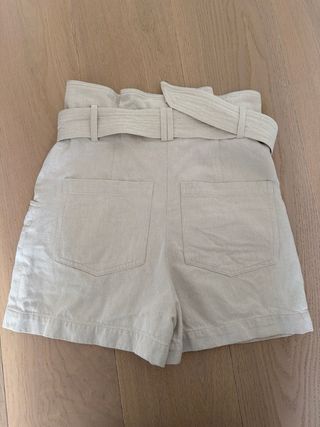 Shorts Iro Beige con Cinturón