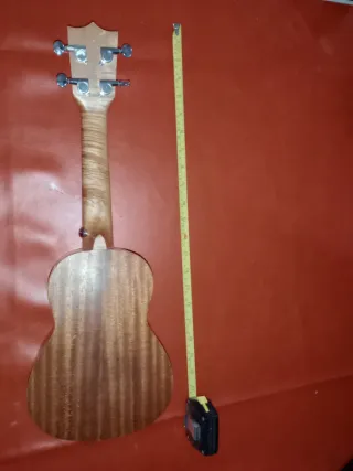 Ukelele de madera