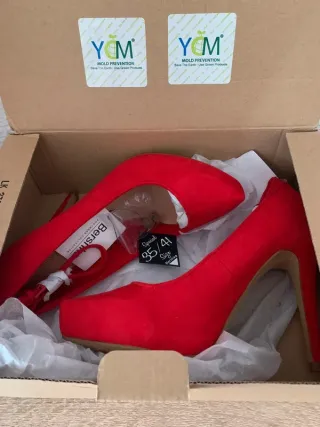 Zapatos de salón Bershka rojos talla 36 a estrenar