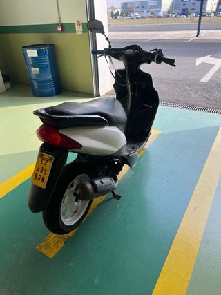 Yamaha Jog RR Scooter