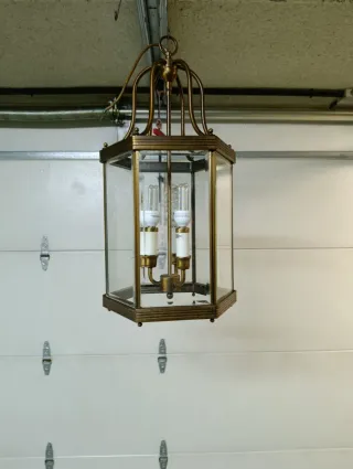 Lámpara de techo dorada de cristal