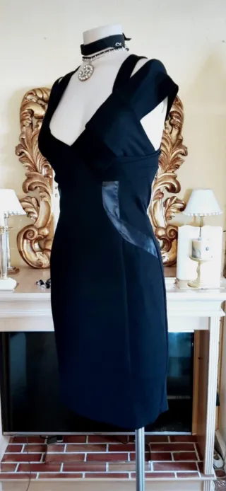 Vestido negro espalda descubierta