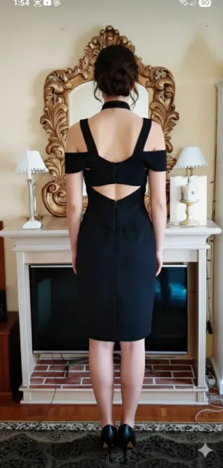 Vestido negro espalda descubierta