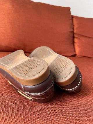 Zapatos náuticos de piel marrones