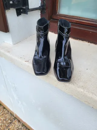 Botines charol negros piel