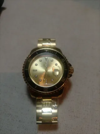 Reloj de Acero Dorado