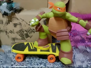 Tortuga Ninja Juguete con Patineta