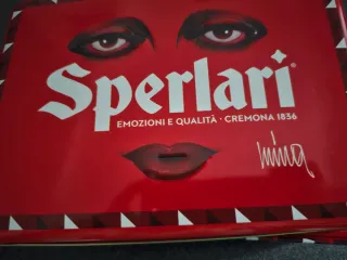 Scatola Sperlari Mina in latta decorata