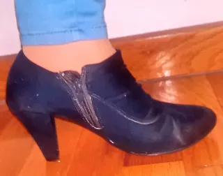 Botines negros talla 38