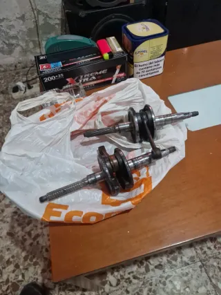 2 Cigüeñales Aerox uno tiene la puntera reparar