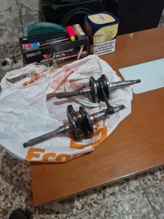 2 Cigüeñales Aerox uno tiene la puntera reparar