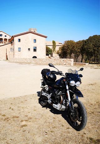 Moto Guzzi V85 TT 2022 | Maletas Aluminio Garantia