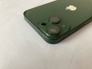 Struttura iPhone 13 mini verde