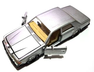 Modellino Rolls Royce Silver Spirit 1988 1:43