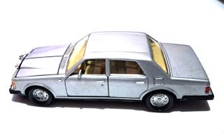Modellino Rolls Royce Silver Spirit 1988 1:43