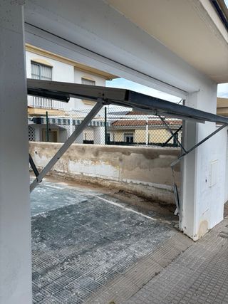 Puerta metálica cochera 3,10x2,18