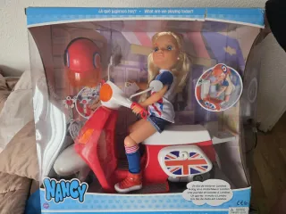 Muñeca Nancy Patineta Londres