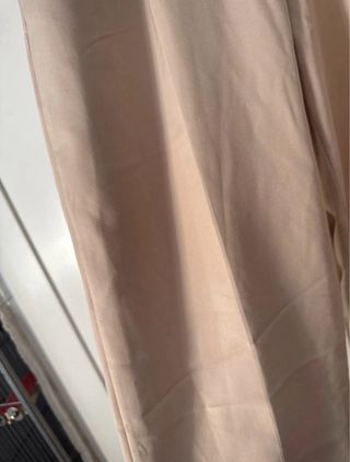 Pantalón beige de pinzas Talla 36