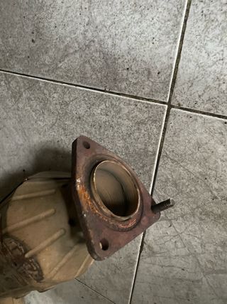 Tubo de escape Mazda RX8 vacío