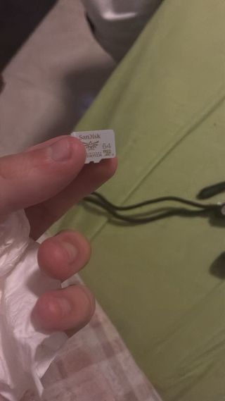 Nintendo Switch con 4 mandos, tarjeta de 64gb