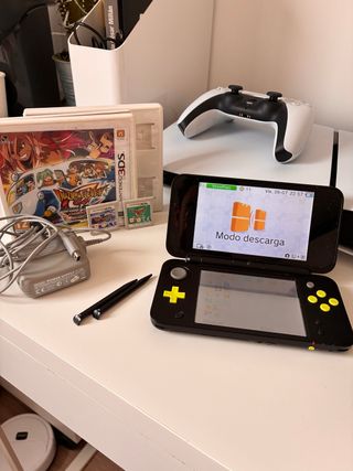 Nintendo 2DS XL Negra y verde