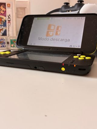 Nintendo 2DS XL Negra y verde