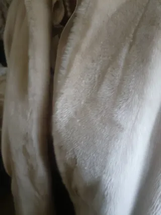 Abrigo de pelo beige