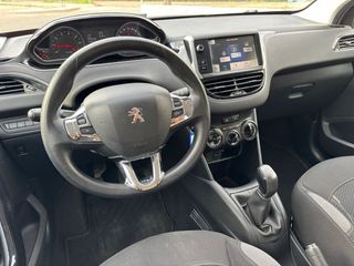 Peugeot 208 1.2 Gasolina 82CV 5 Puertas
