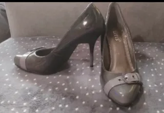 Zapatos de tacón Silltis grises