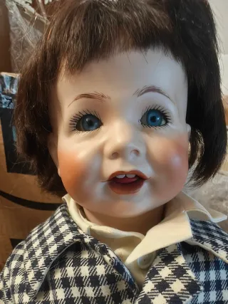 Muñeco antiguo de porcelana