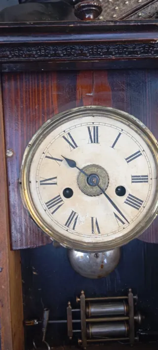 Reloj antiguo de pared