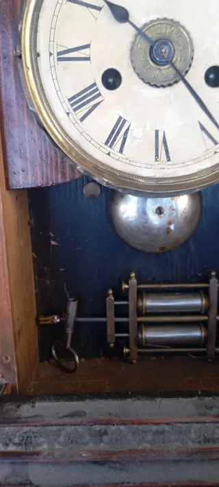 Reloj antiguo de pared