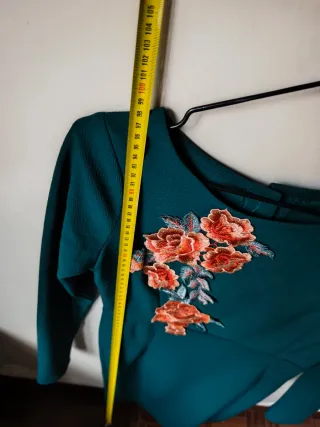 Vestido Midi Recto Vintage detalle de Flor