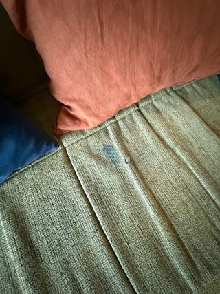 Sofá Chaise Longue Verde y Beige.