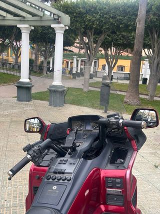 Honda Gold Wing Roja