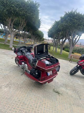 Honda Gold Wing Roja