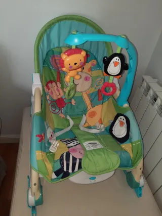 Hamaca para bebé con juguetes