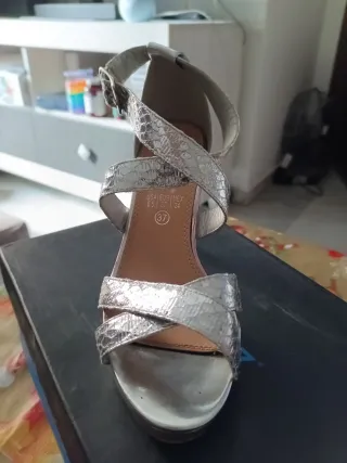 Sandalias plateadas tacón plataforma talla 37