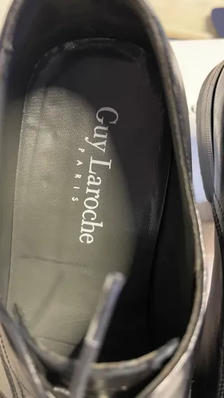 Zapatos Guy Laroche Negros